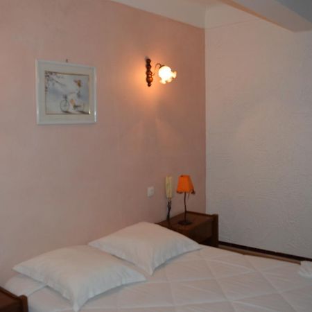 Hotel Le Roya Брейл-сюр-Роа Екстериор снимка