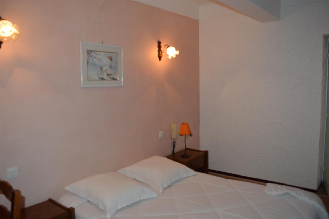 Hotel Le Roya Брейл-сюр-Роа Екстериор снимка