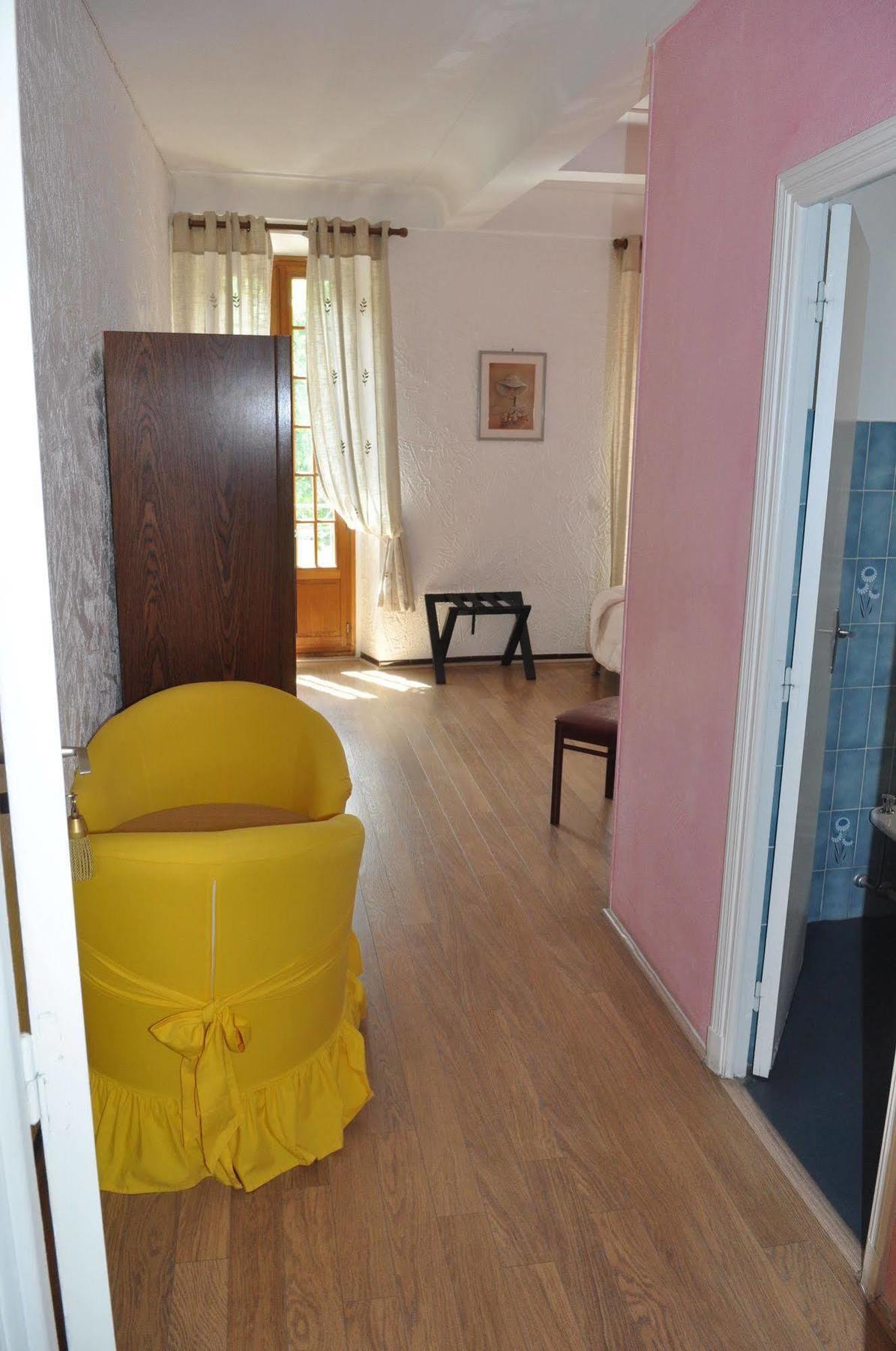 Hotel Le Roya Брейл-сюр-Роа Екстериор снимка