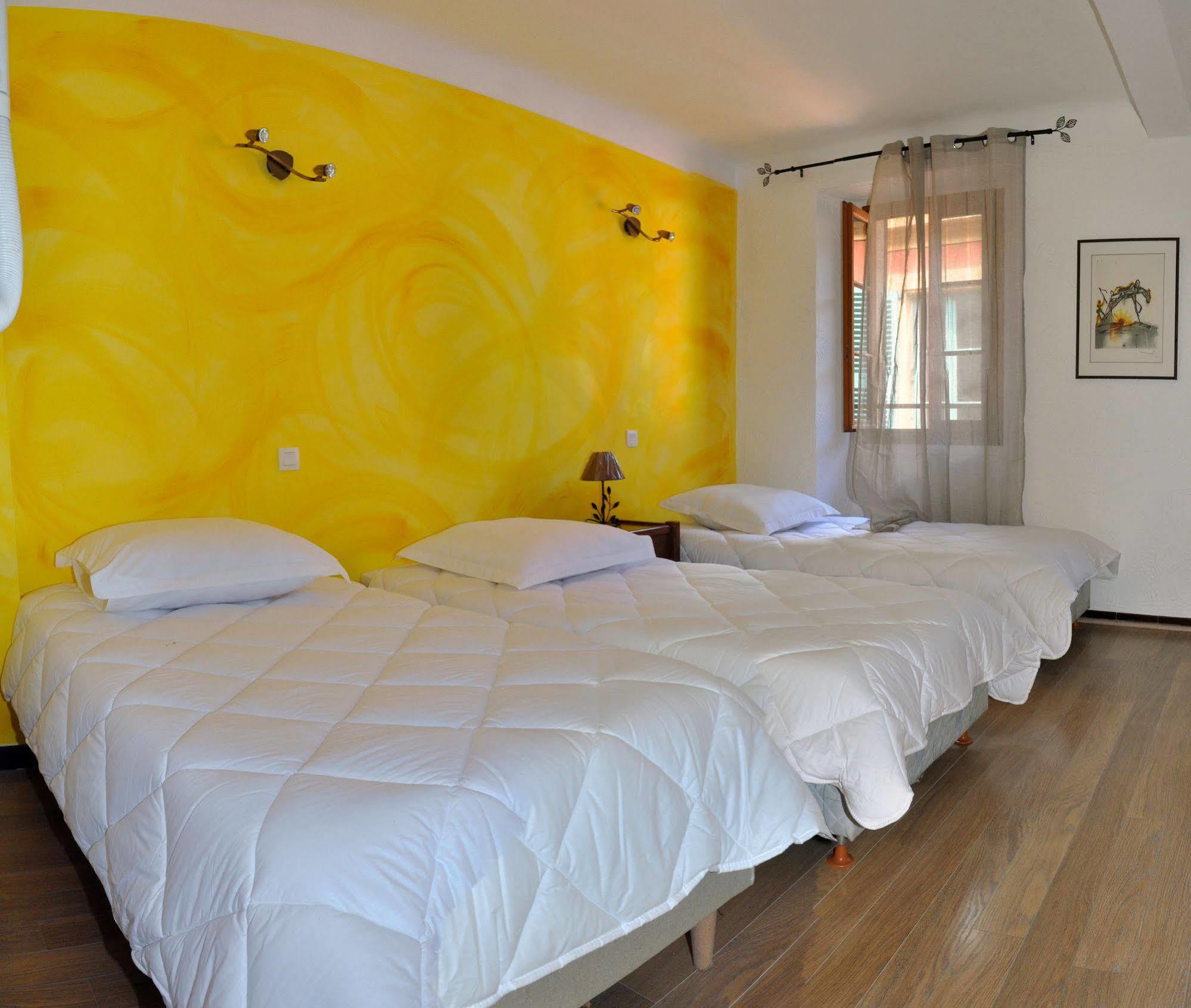 Hotel Le Roya Брейл-сюр-Роа Екстериор снимка