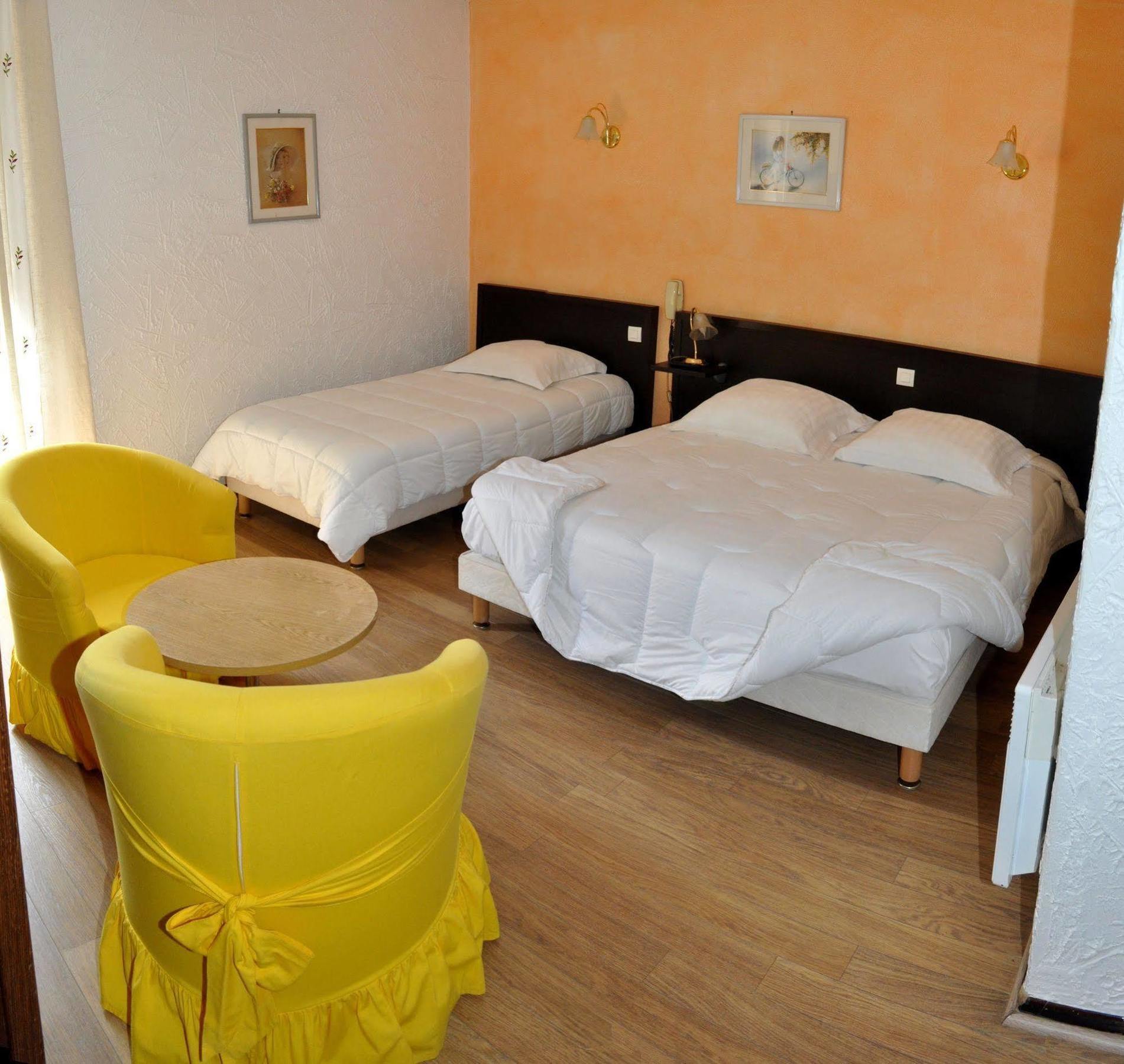 Hotel Le Roya Брейл-сюр-Роа Екстериор снимка