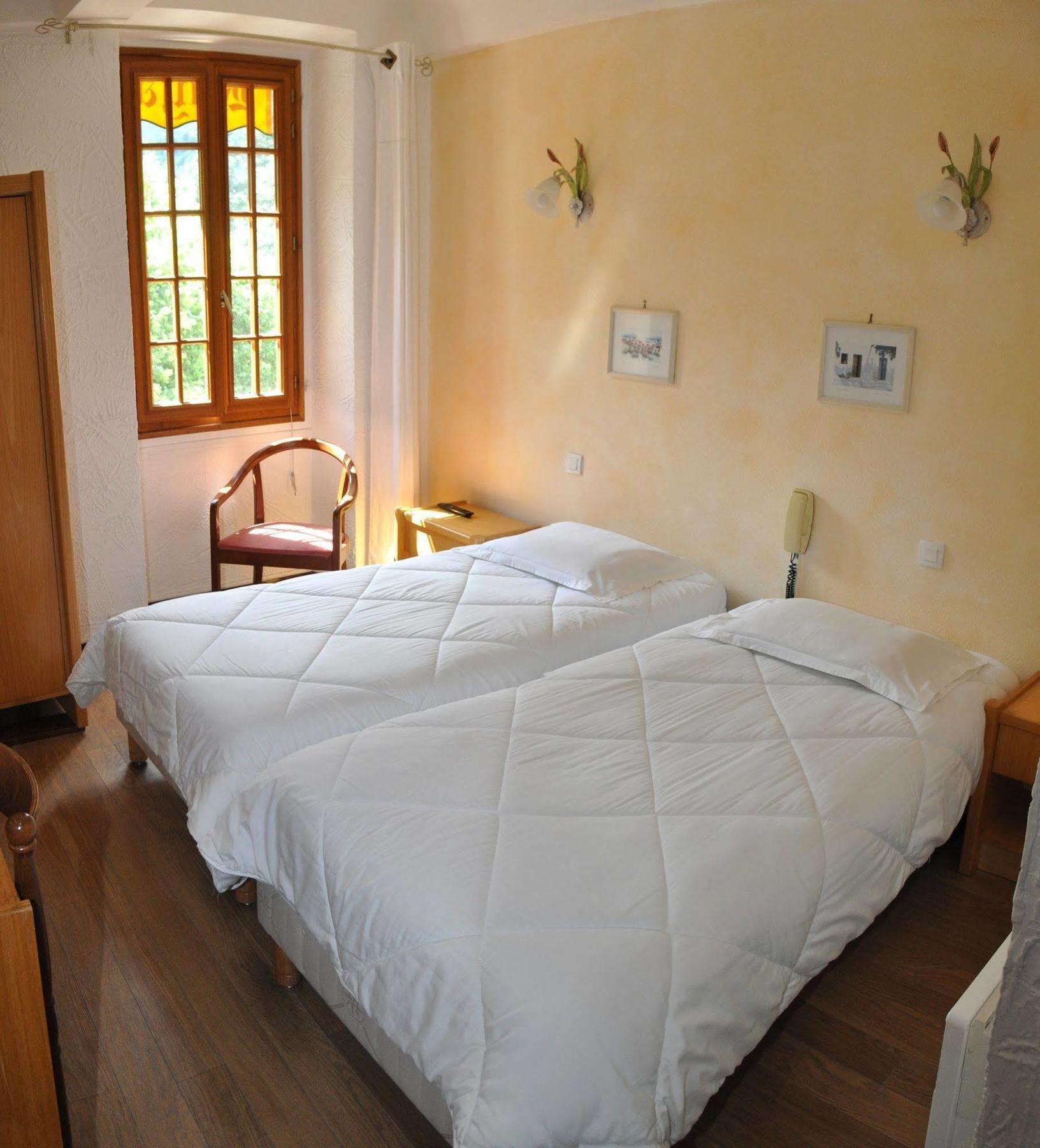Hotel Le Roya Брейл-сюр-Роа Екстериор снимка