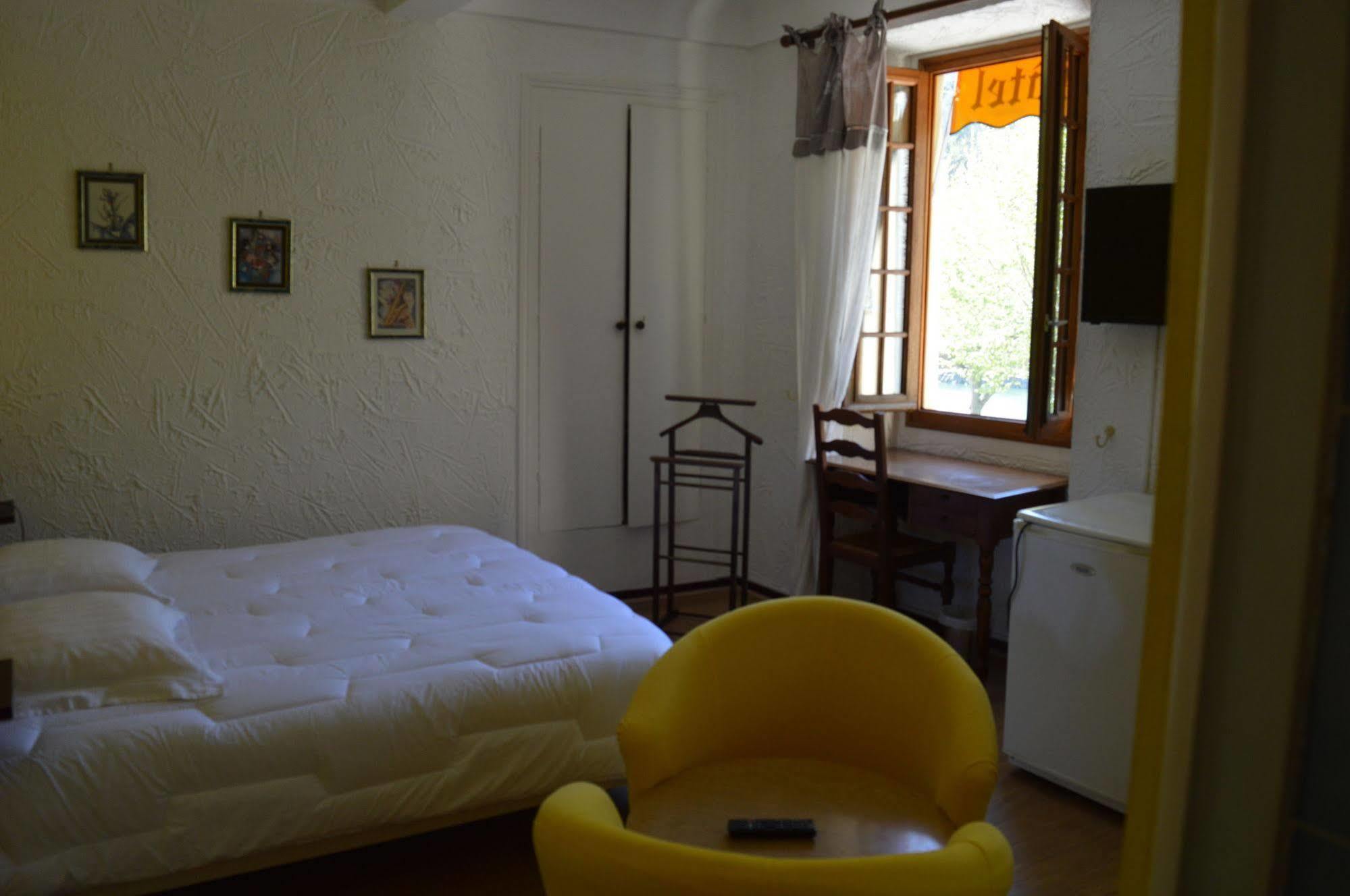 Hotel Le Roya Брейл-сюр-Роа Екстериор снимка