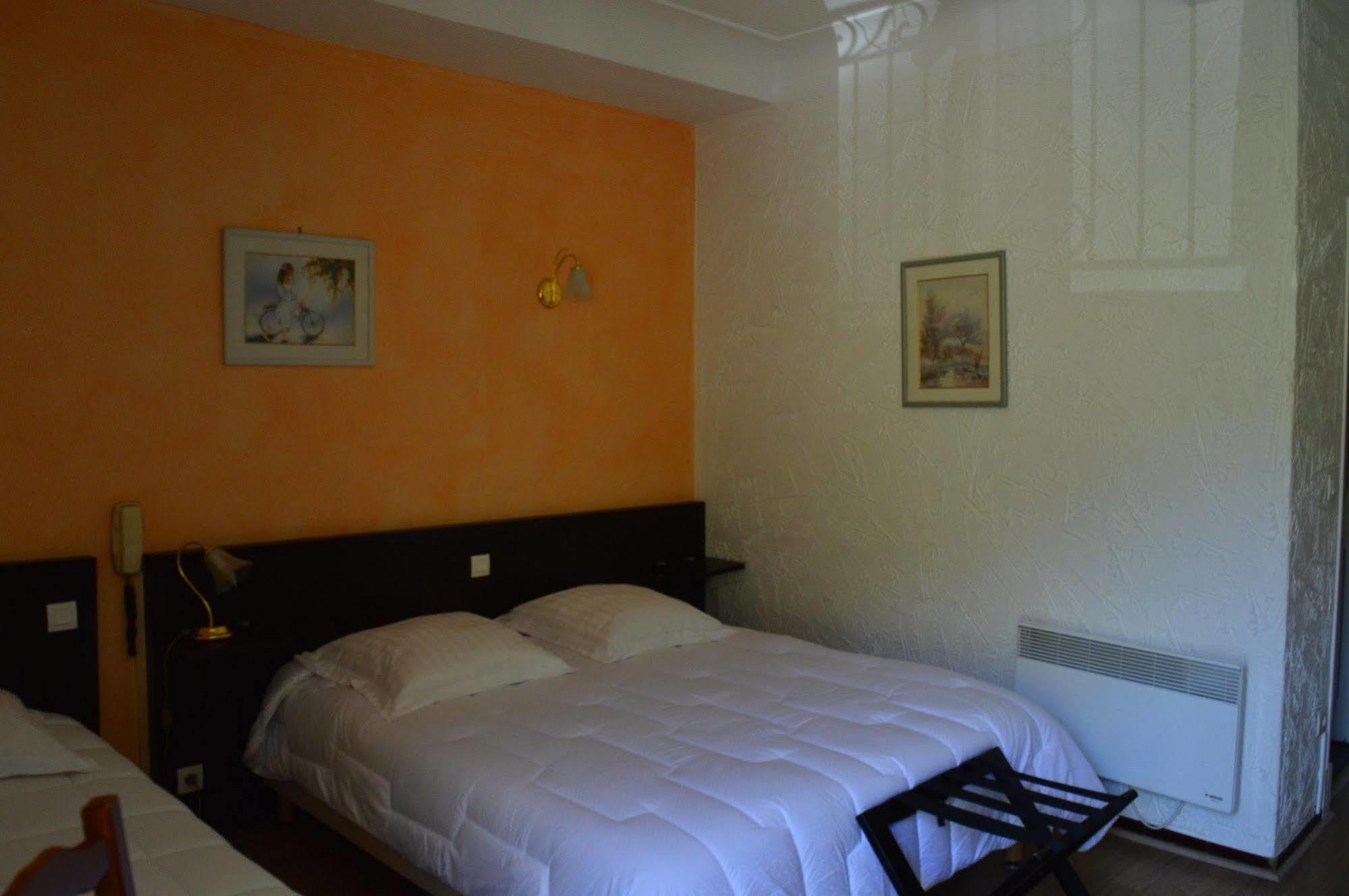 Hotel Le Roya Брейл-сюр-Роа Екстериор снимка